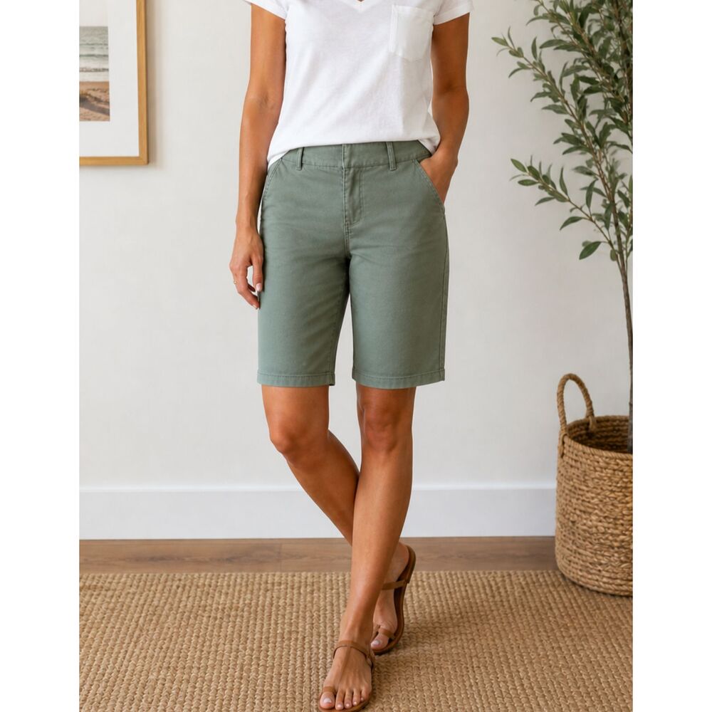 LOFT Outlet Bermuda Roll Shorts Womens Size 6 Green Chino Stretch Casual